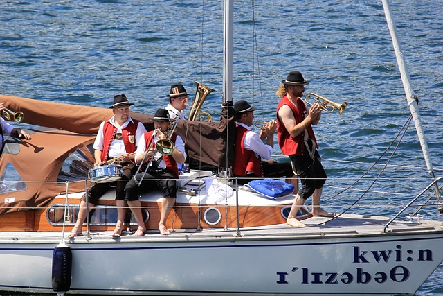 他們再次燃 他們再次燃